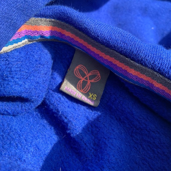 TNA sweater - Picture 4 of 4